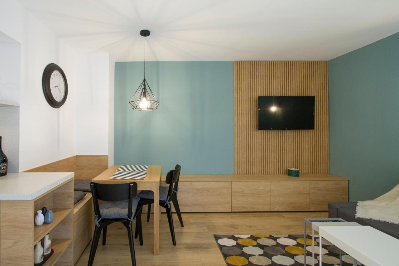 Hat Old Town Designer Apartments Brasov Exterior photo